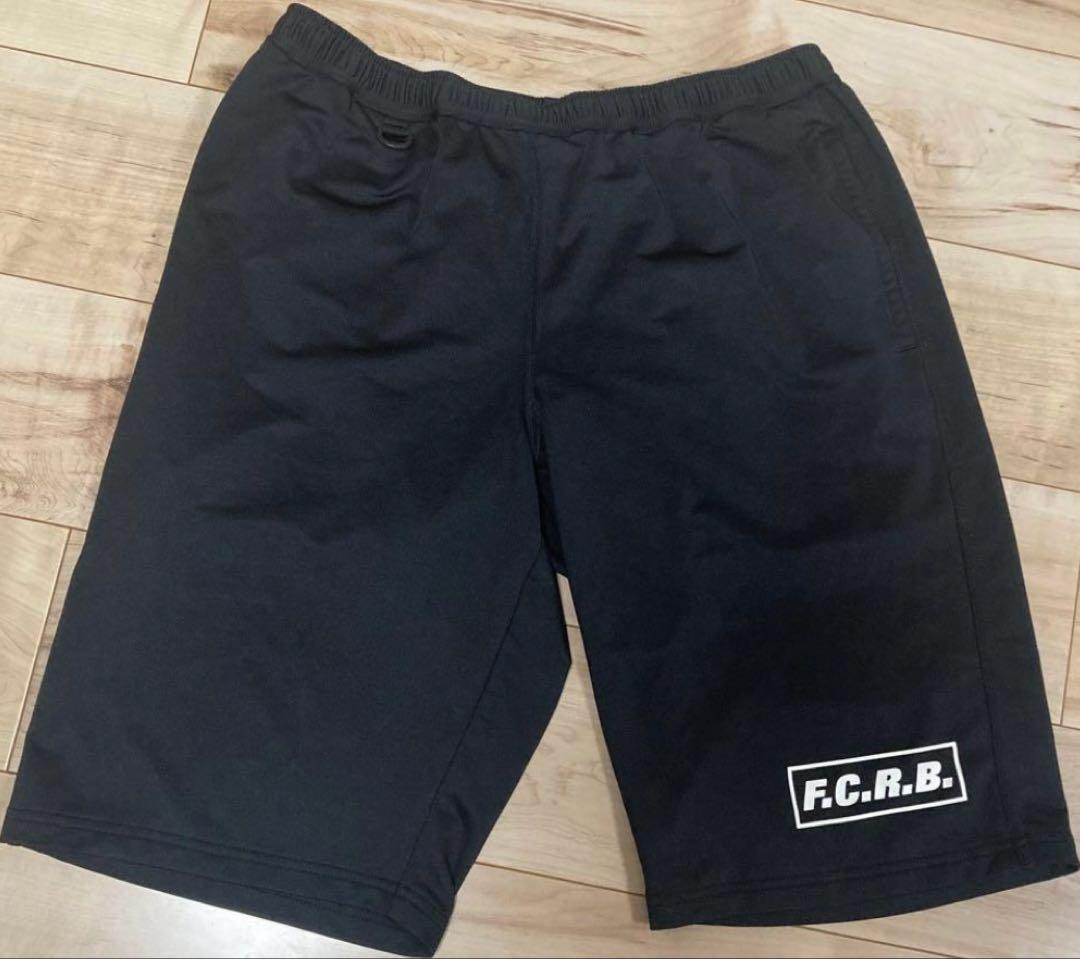 F.C.R.B. ボックスロゴセットアップ ブラック×ホワイト