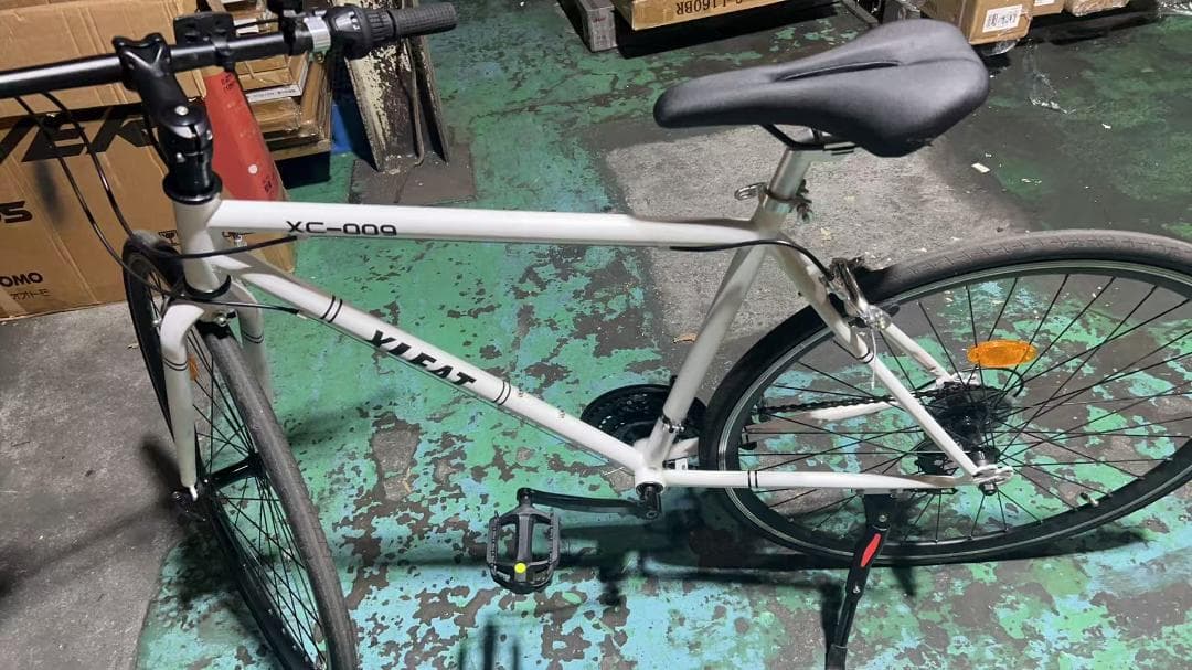 1# 中古 XLEAT XC-009 クロスバイク 21段変速　ホワイト