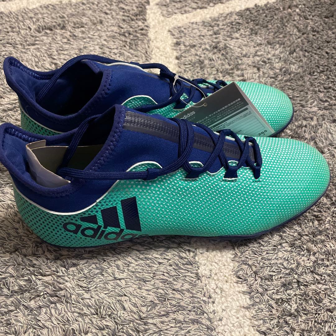 adidas サッカー　スパイク