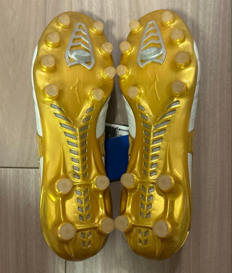 【新品未使用】MIZUNO MORELIA NEO Ⅳ β JAPAN白金