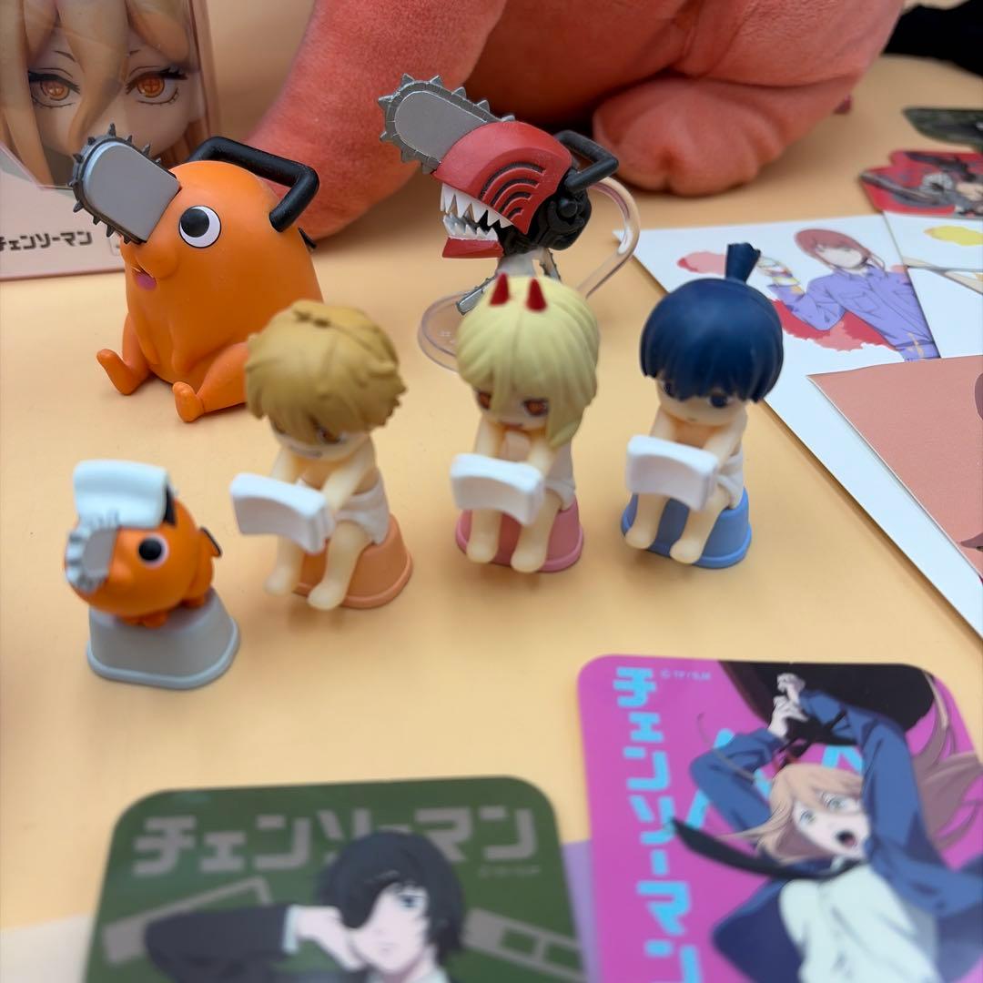 チェンソーマン フィギュア　ぬいぐるみ　ステッカー　フォト　カード　まとめ売り