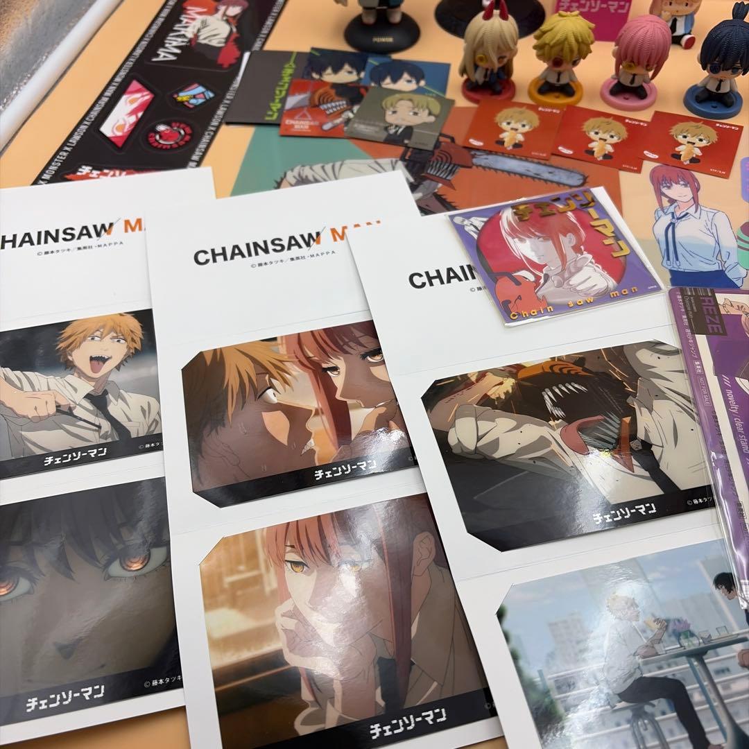 チェンソーマン フィギュア　ぬいぐるみ　ステッカー　フォト　カード　まとめ売り