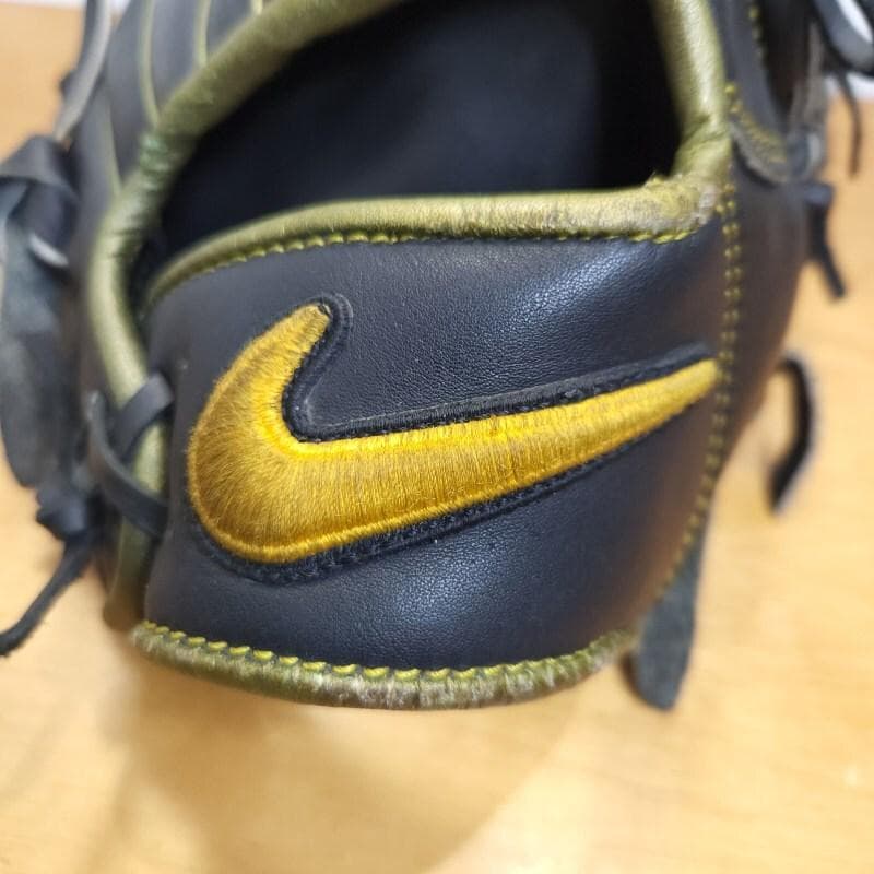 NIKE ナイキ クリッパー３ チビスウッシュ入り 限定モデル 軟式グローブ