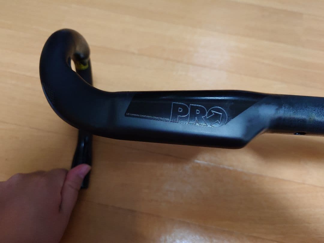 SHIMANO PRO VIBE エアロ カーボンハンドル 400mm