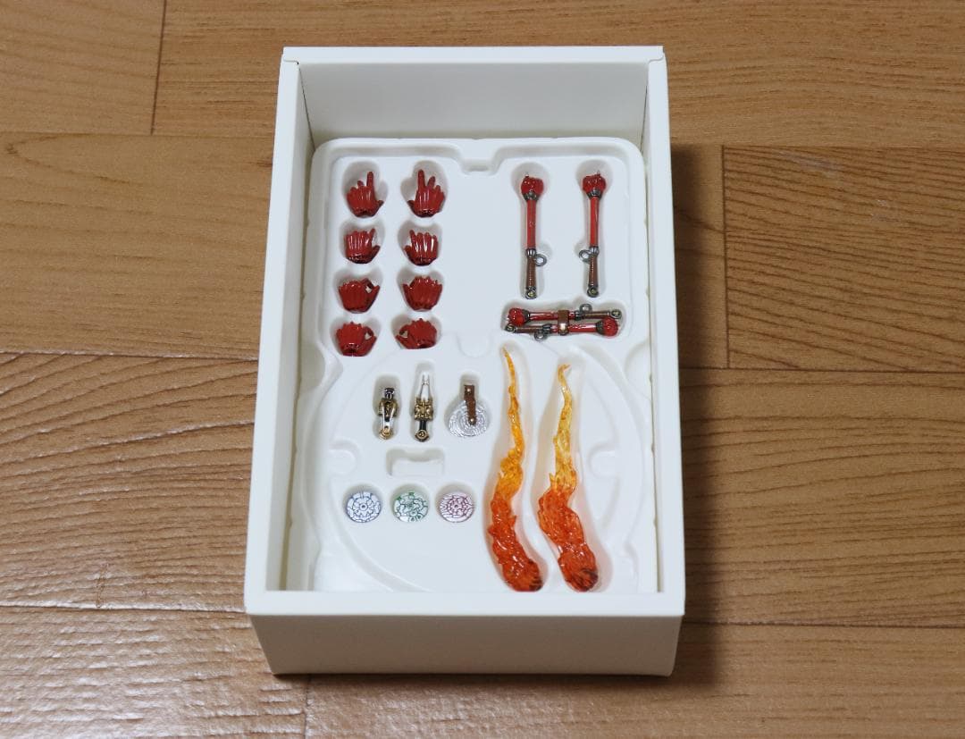 【美品！】S.H.Figuarts 真骨彫製法 仮面ライダー響鬼 10th