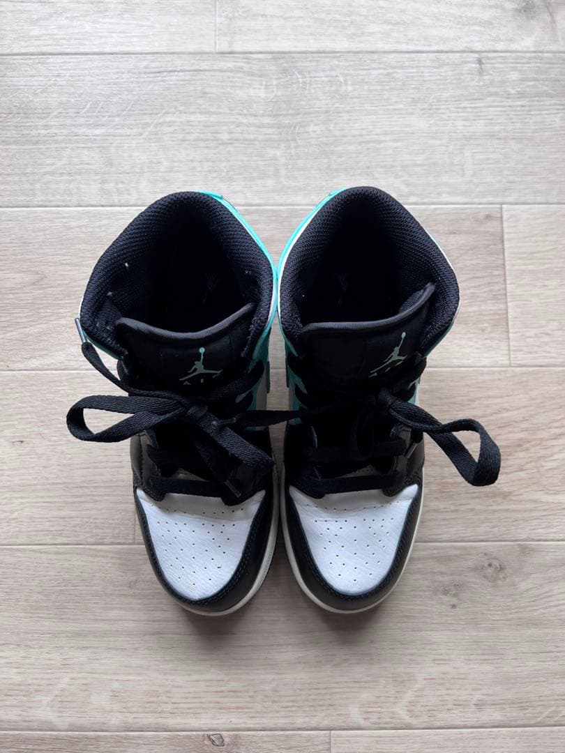 シューズ(女性用) AIR JORDAN 1MID(GS)