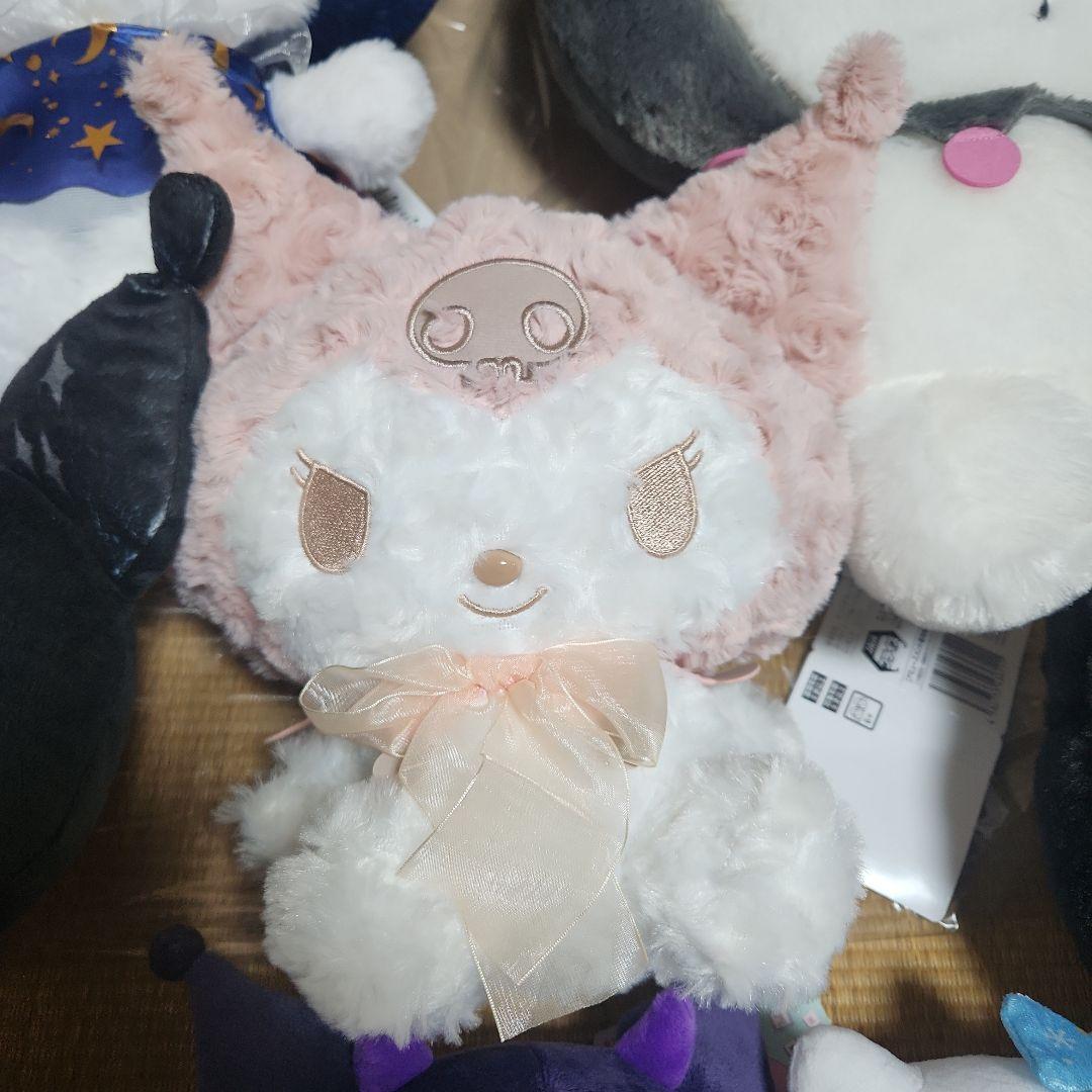 サンリオ　クロミ、ハローキティぬいぐるみ11体セット