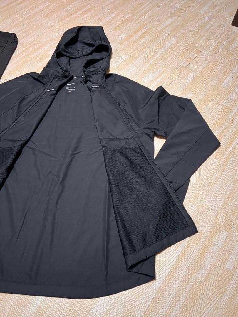 【新品 】Nike ウィンドブレーカー ブラック Sサイス
