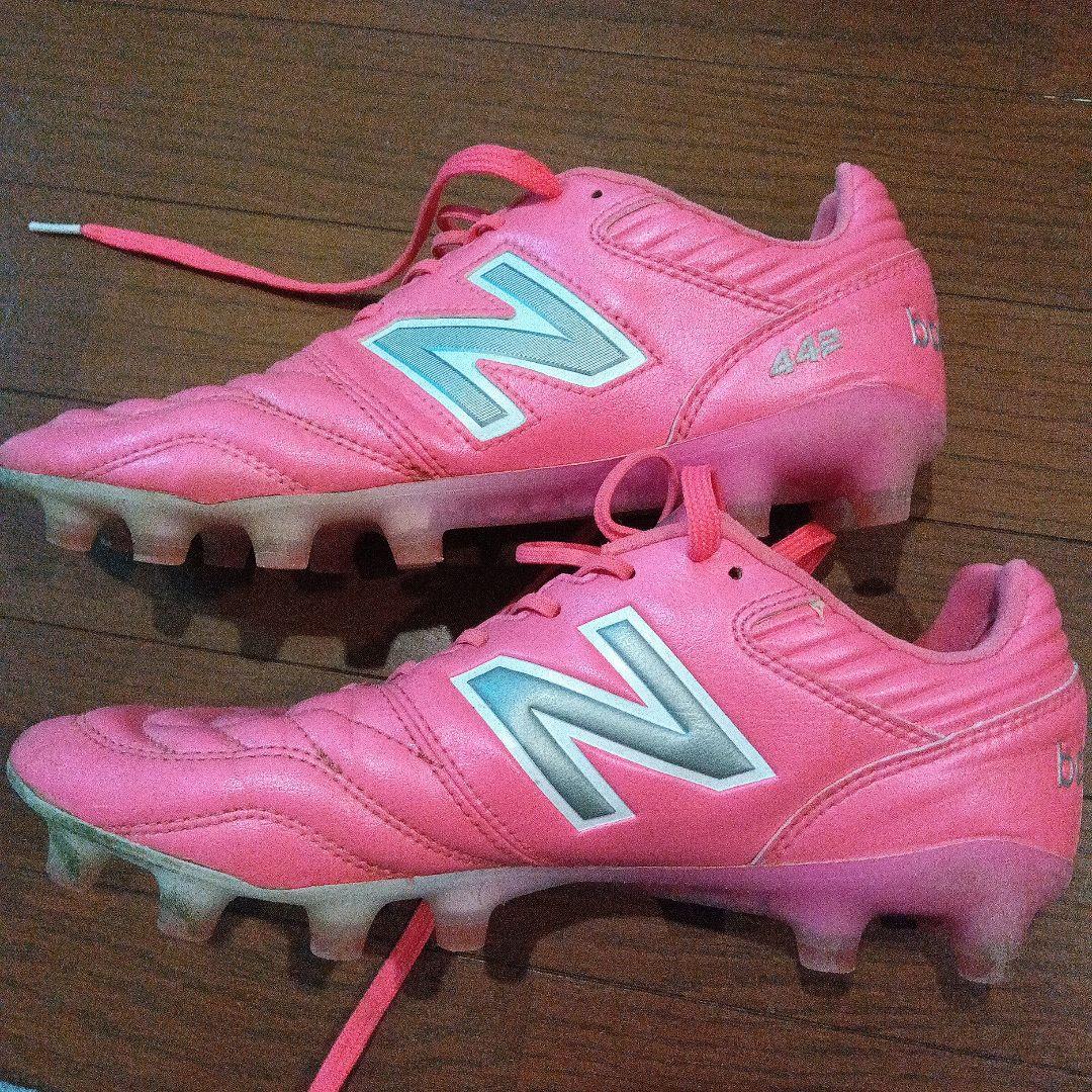 サッカー　スパイク　ニューバランス