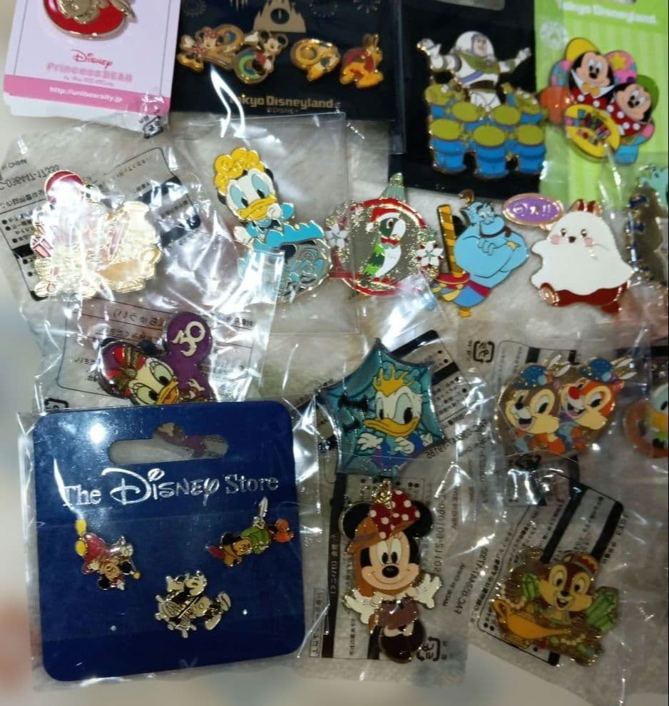 ディズニーピンバッジセット