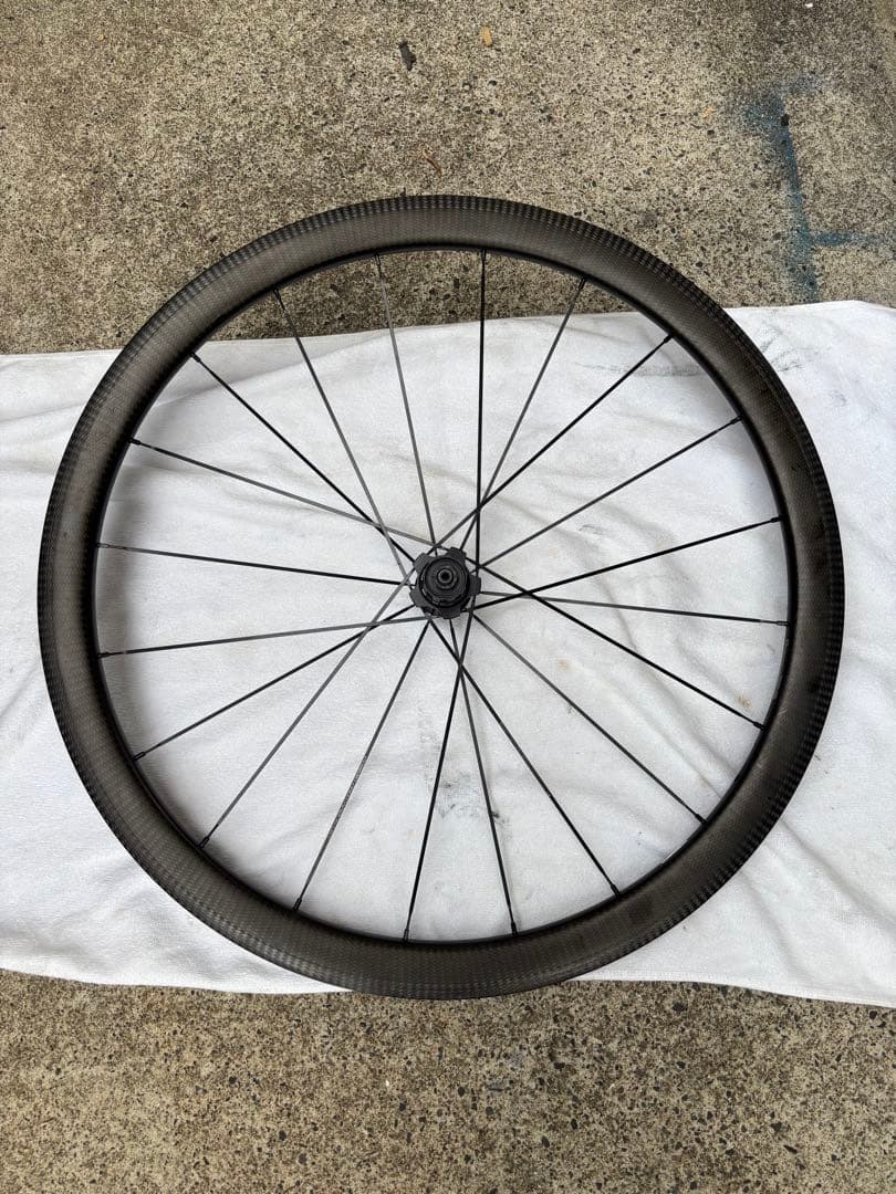 COSMIC PRO CARBON UST 700C 　チューブレス リム仕様