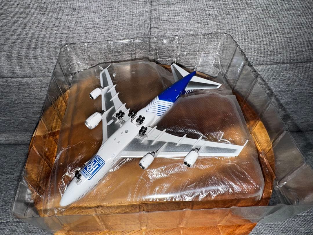 ロールスロイスエンジンテストベッド　B747-200B 1/400