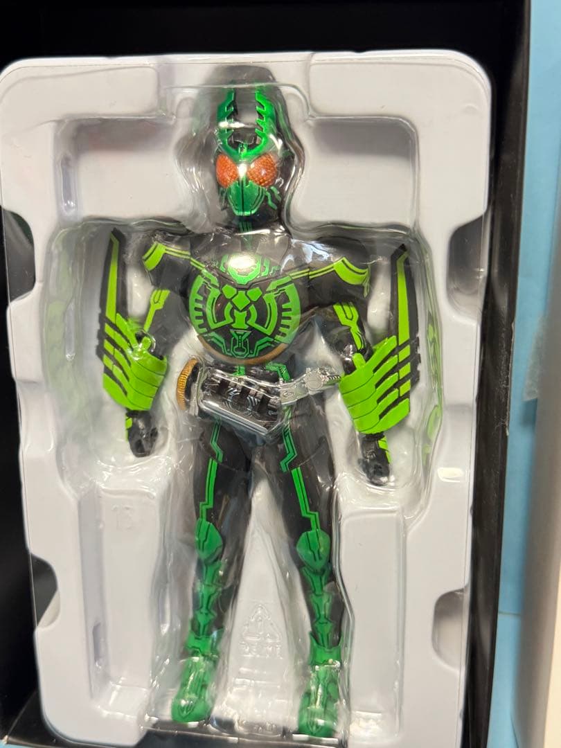 フィギュアーツ真骨彫　仮面ライダーオーズガタキリバ コンボ