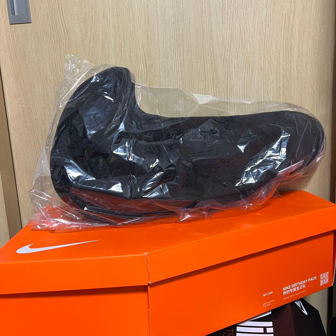 NIKE SWOOSH BIRTHDAY PILLOW クッション