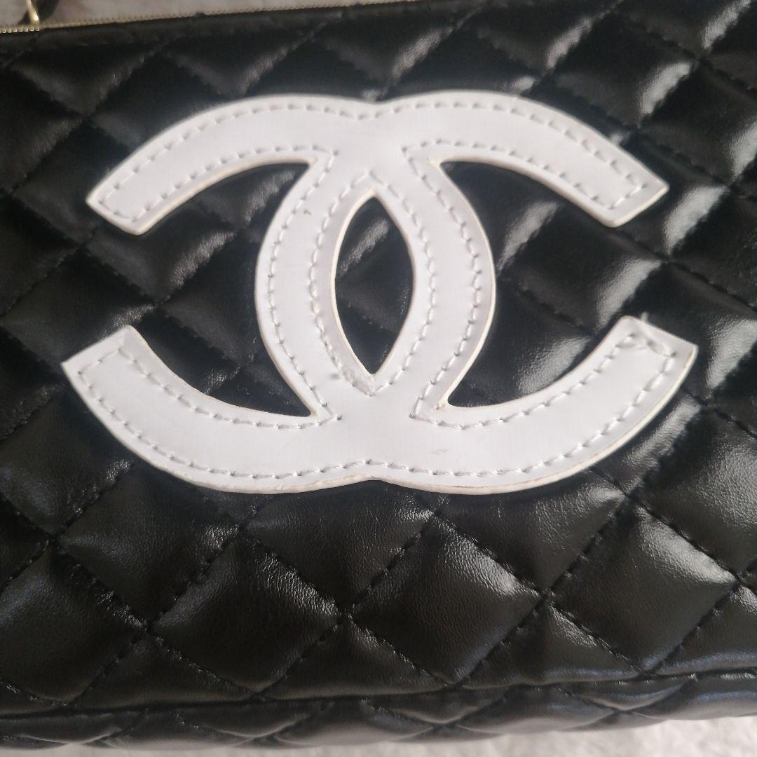 CHANEL 黒 ノベルティバッグ