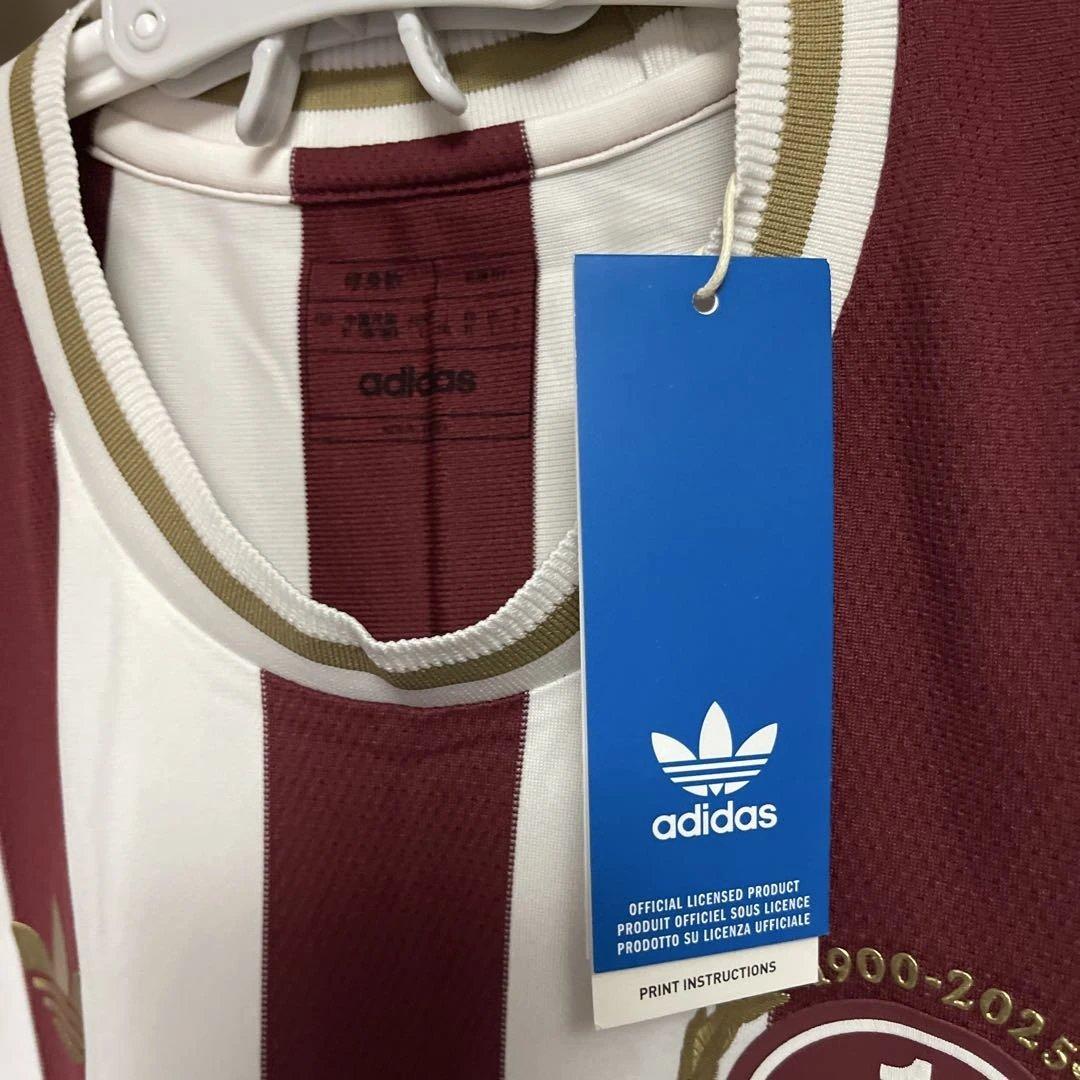 新品タグ付きadidas 1.FC ニュルンベルク 125周年記念Tシャツ