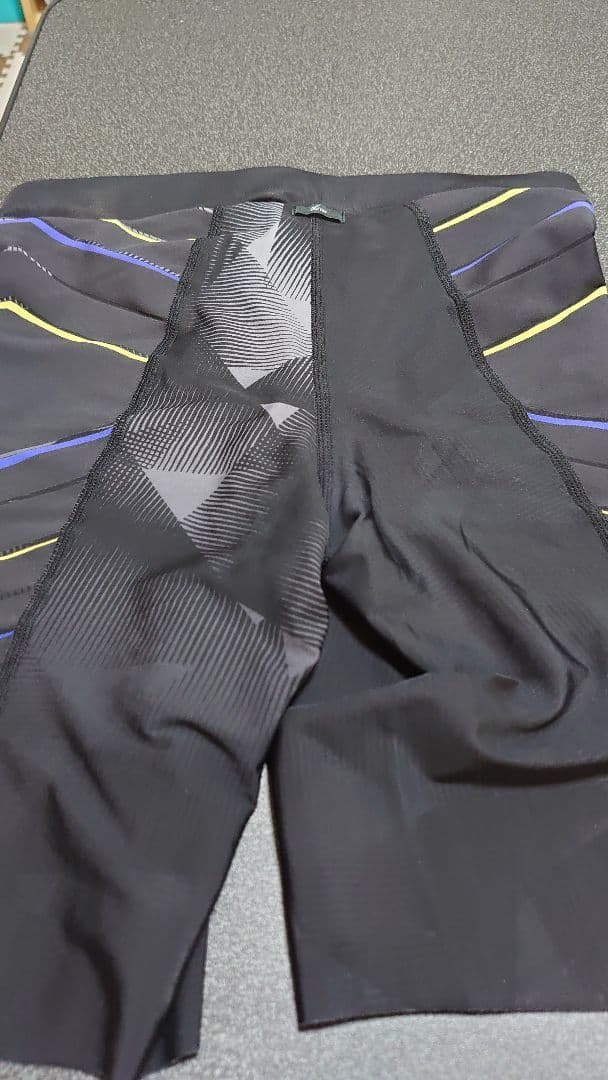 タグ付き　PUMA DRYCELL 　メンズ Mサイズ CW-Xハーフタイツ