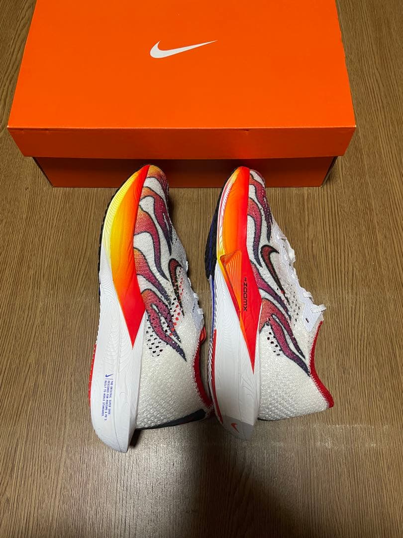 ☆新品未使用☆ナイキ（NIKE）ズームXヴェイパーフライネクスト３%