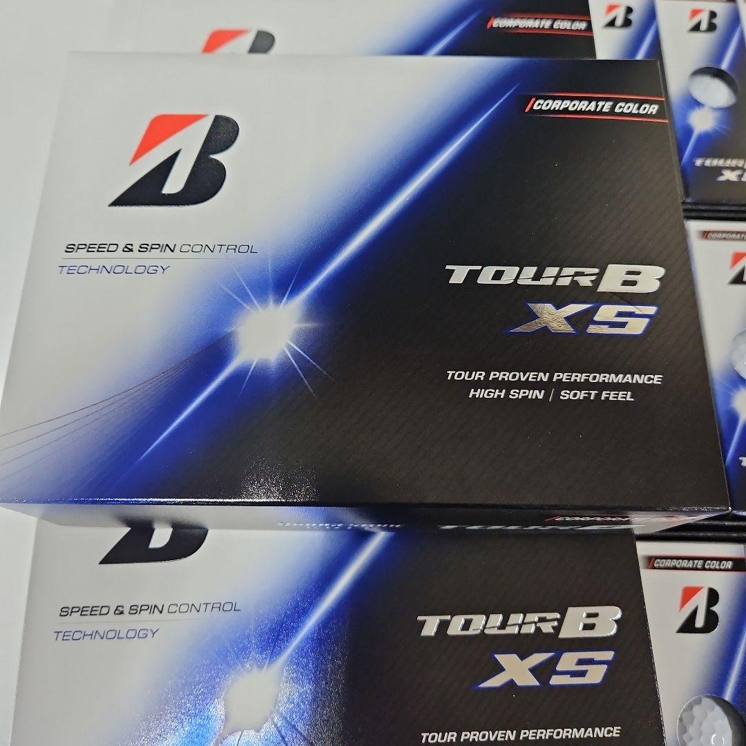 ニューモデル　ブリヂストン TOUR B XS ゴルフボール　６ダース