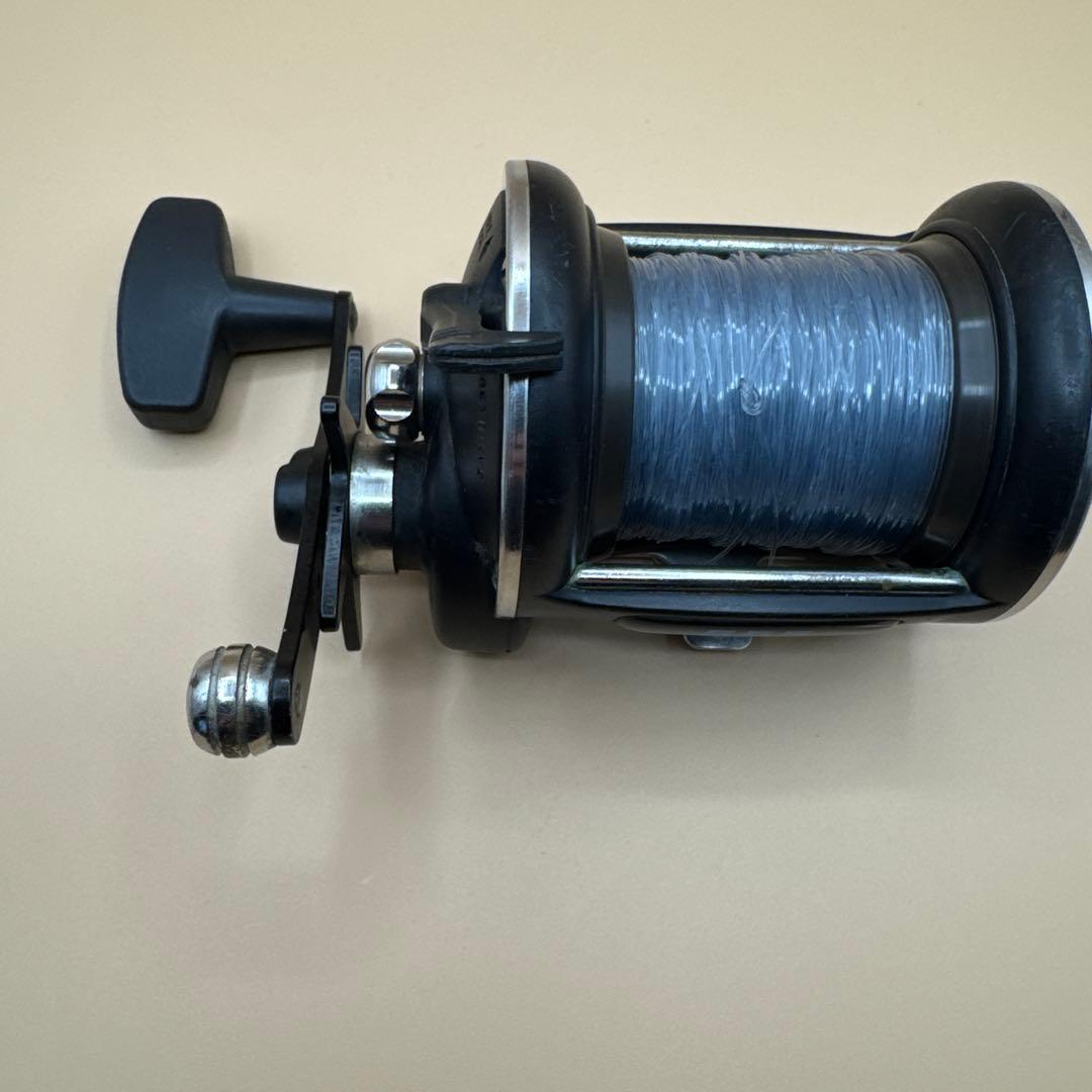 PENN 555 GRAPHITE FRAME グラファイトフレーム 両軸リール