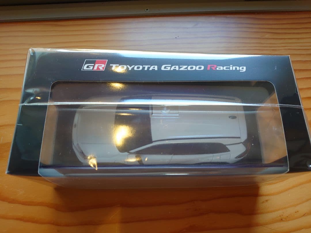 【GRスポーツ】新型RAV4　GRスポーツ　プラチナホワイト　カラーサンプル
