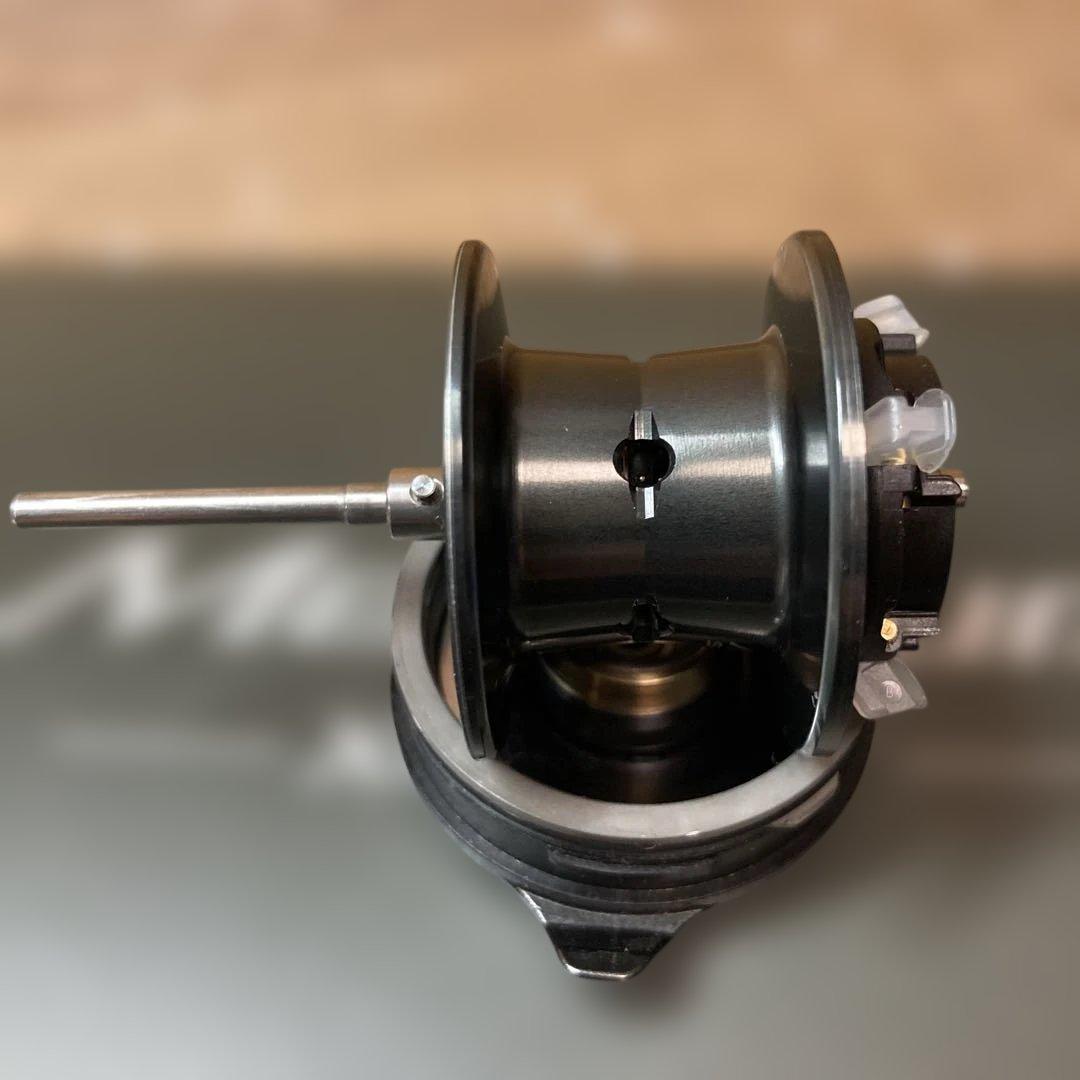 SHIMANO nium XG LEFT ベイトリール　　　　ジャンク