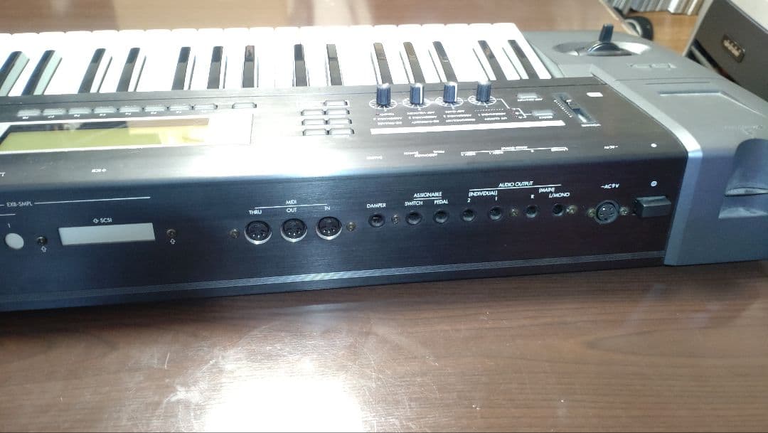 美品☘️ KORG コルグ TRITON Le 61シンセサイザー