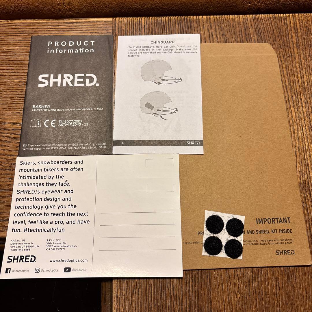 新品未使用mini SHRED. スキー用ヘルメット 青