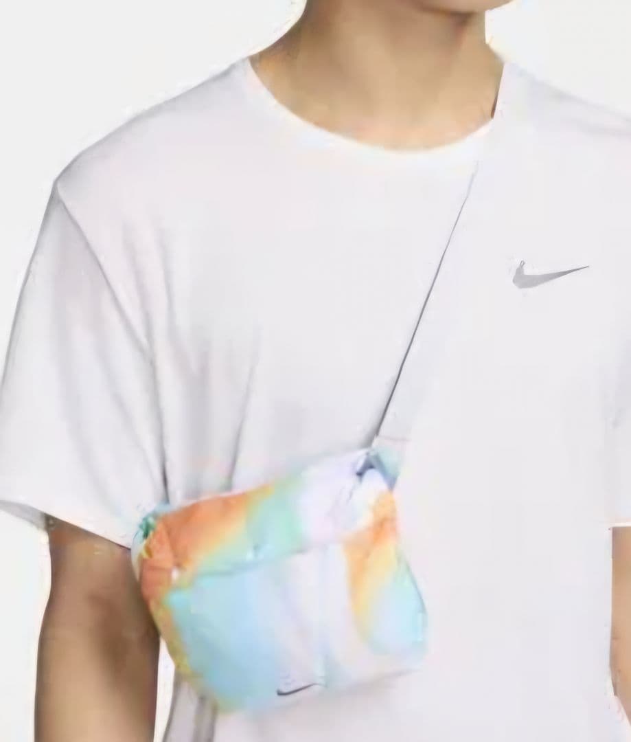 お値下げ‼Nike マルチカラー フード付きウィンドブレーカー