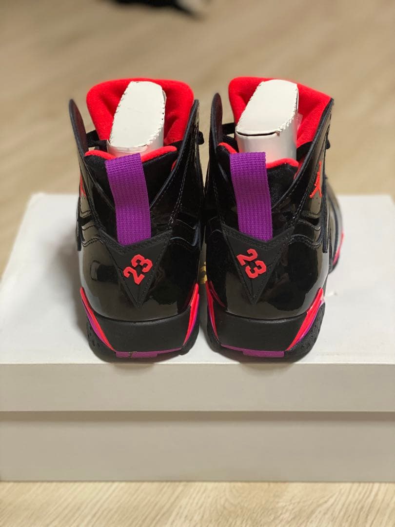 シューズ(女性用) AIR JORDAN 7 RETRO <BLACK GLOSS>