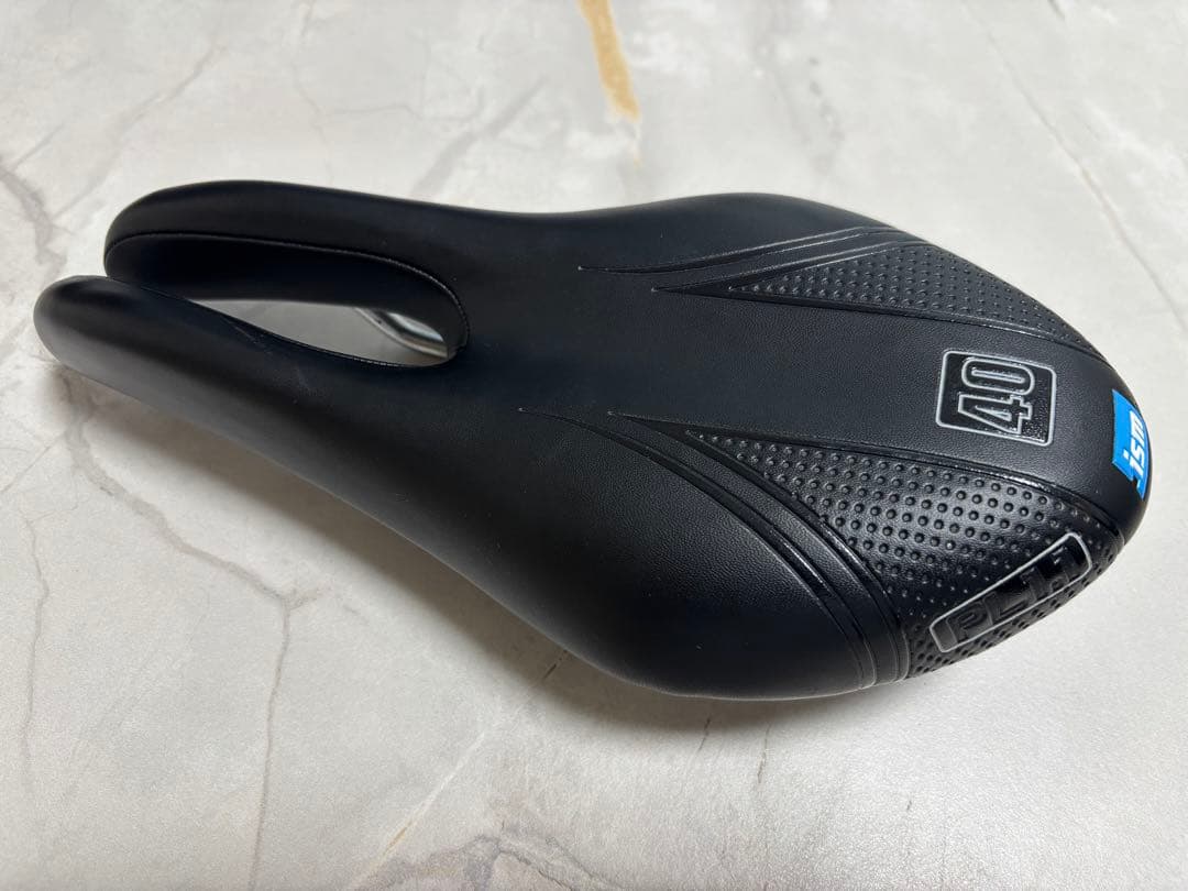 ism PL1.1 サドル　トライアスロン