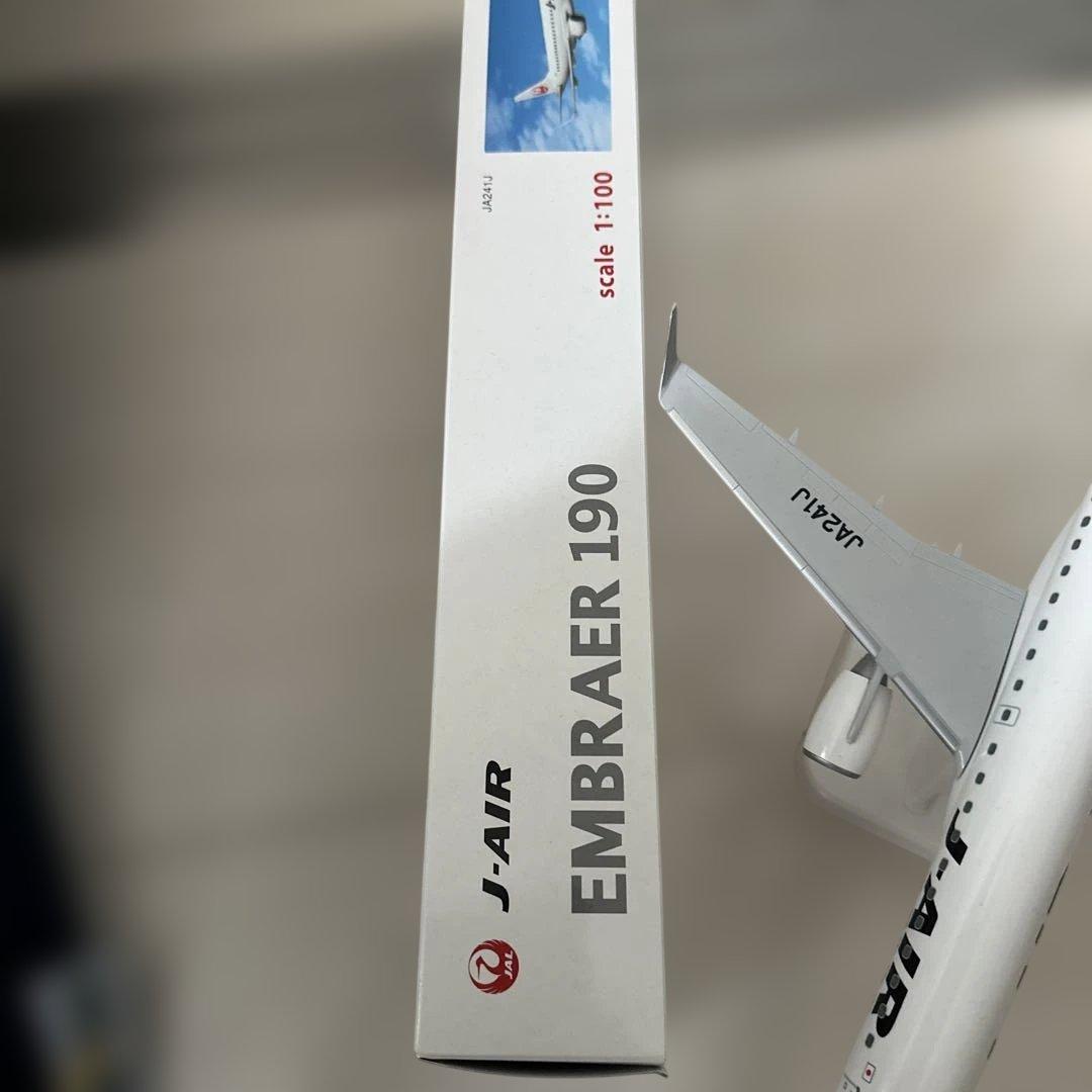 J-AIR EMBRAER 190 スケールモデル　１／100