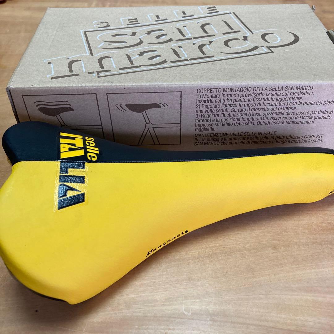 selle ITALIA サドル 黒/黄