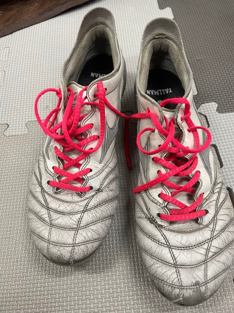 Mizuno Morelia Neo 3Japan限定サッカーシューズ ホワイト
