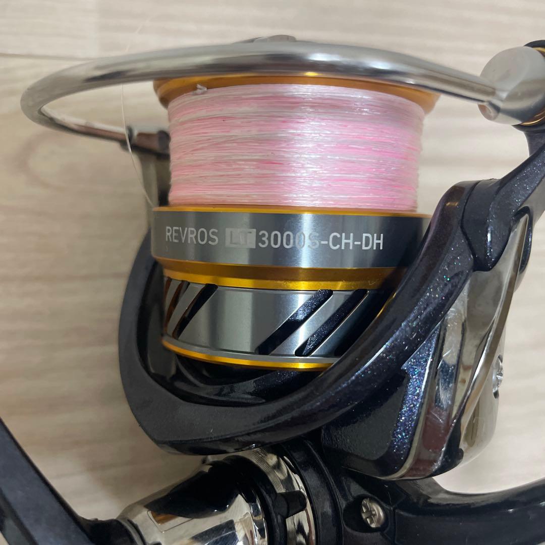 Daiwa REVROS LT 3000S-CH-DH スピニングリール　ダイワ