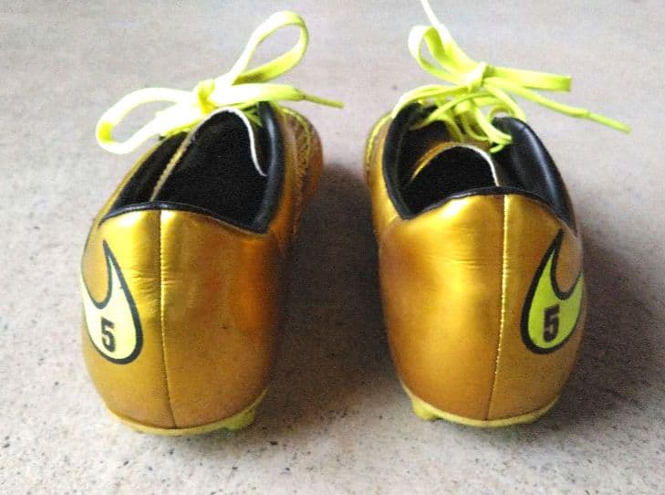 【希少】NIKE　ナイキ　ハイパーヴェノム　ゴールド金　スパイク　２７・５cm