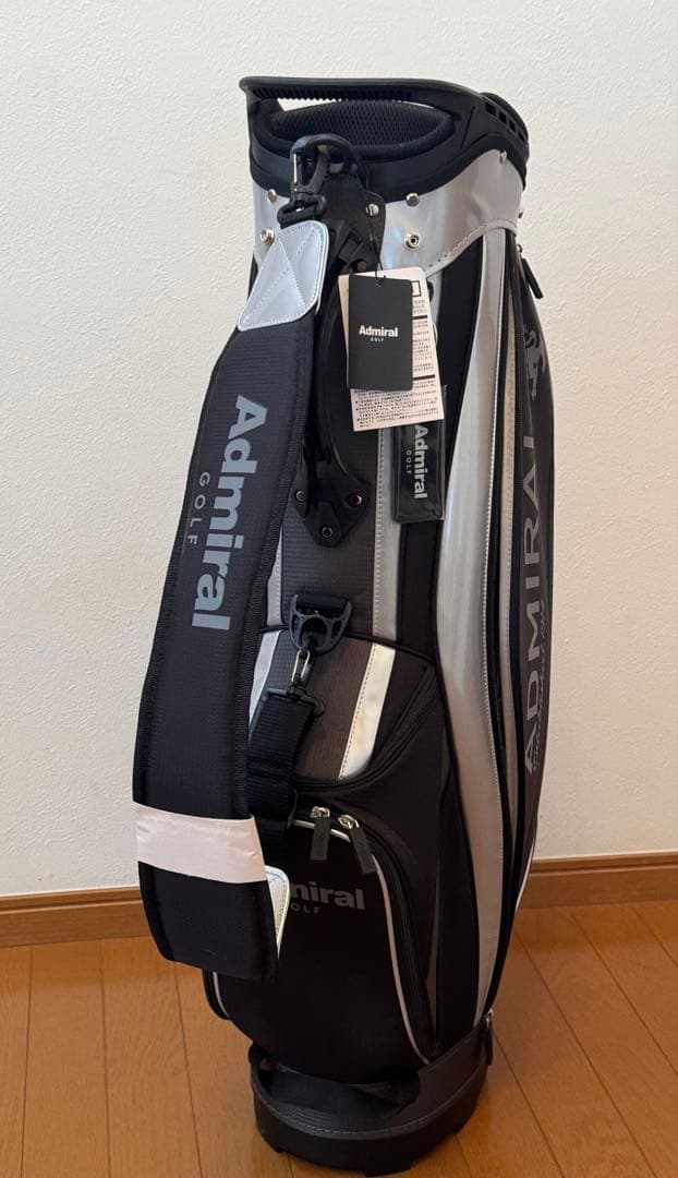 新品　ADMRIAL ゴルフバッグ ブラック/シルバー （フード付き、送料込）