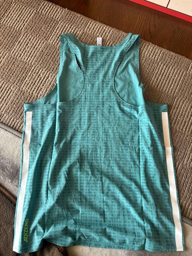 本日まで値下げ‼️adidas ADIZERO タンクトップ Lアクアブルー
