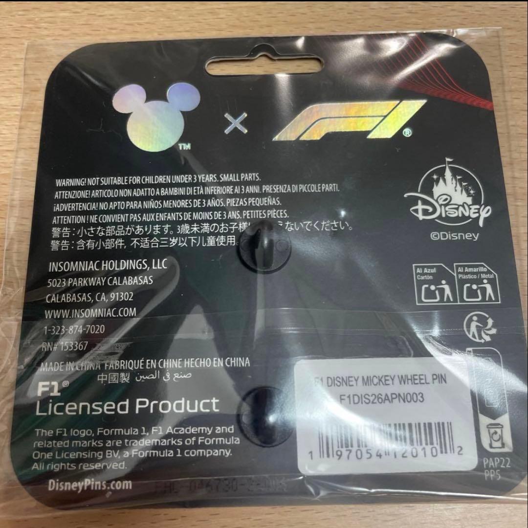 Wheel Pin Disney Mickey × F1 コラボ ピンバッジ