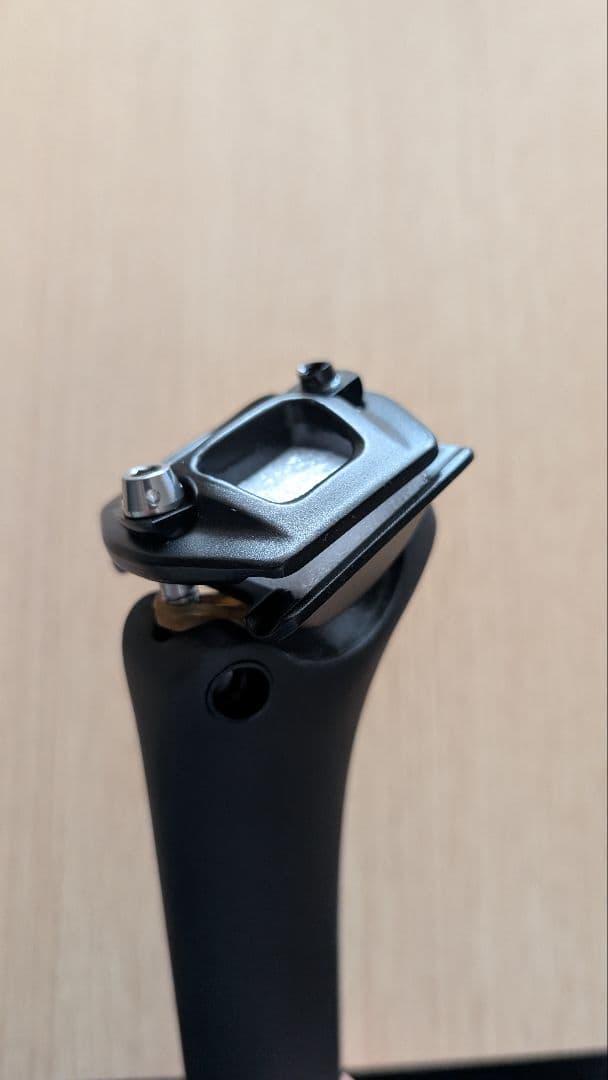 Tarmac SL8 シートポスト 300mm 15mmオフセット