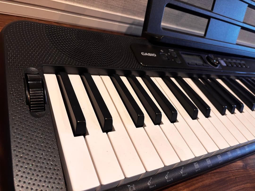25年製　美品　CASIO Casiotone 61鍵 ブラック　CT-S300