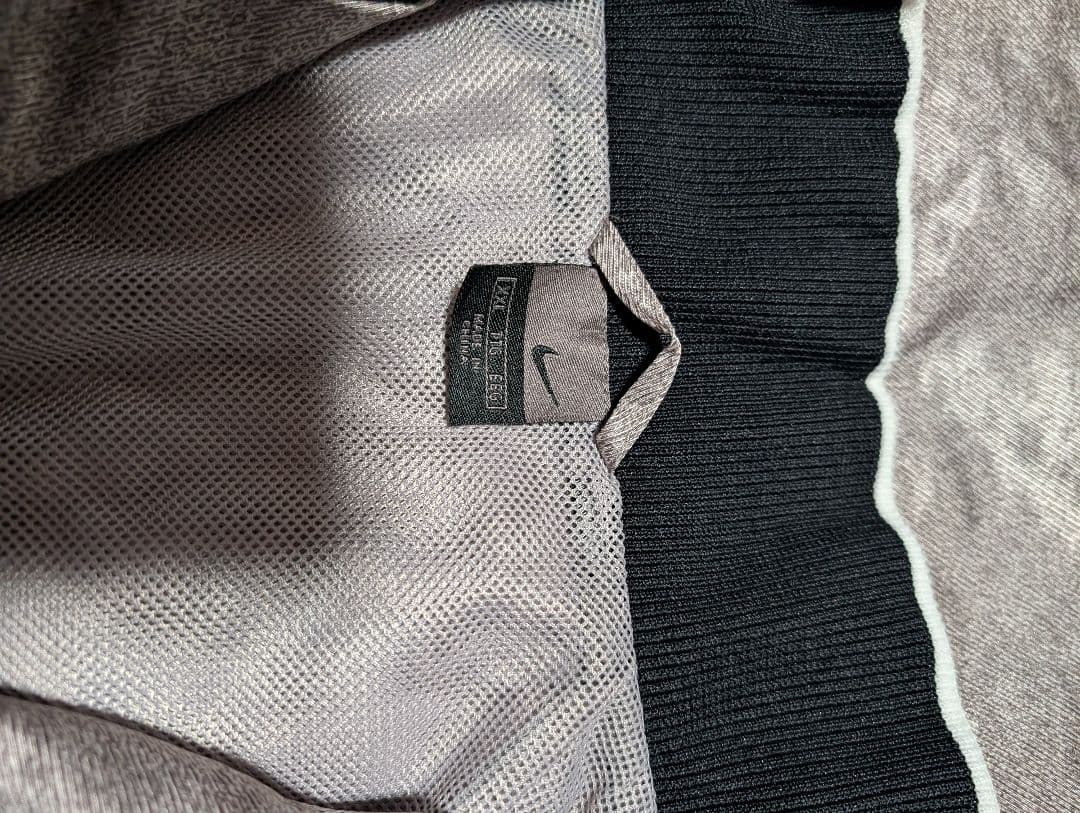 NIKE ナイロン ジャージ メタリックシルバー 2001 上下セット XXL