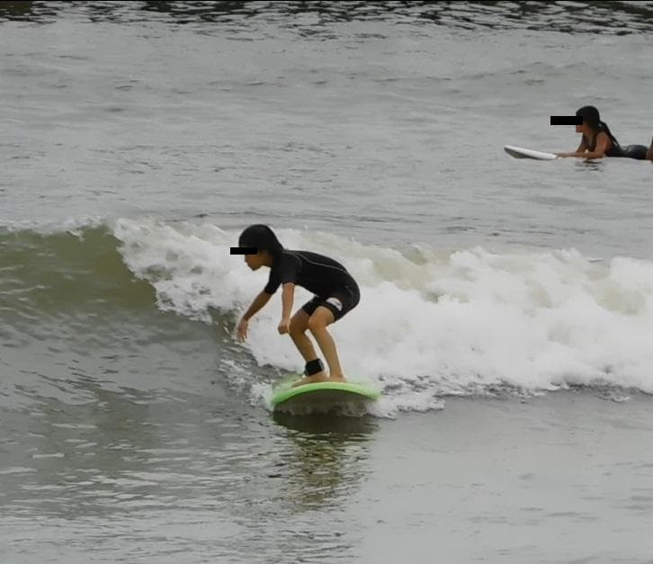 入門用ソフトボード 176x54x7 クワッドフィン SMILE ON SURF
