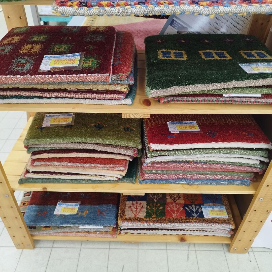 値下げします●ミニギャベ●32×35㎝●手織●本物●新品●3遊牧民が紡ぐギャッベ