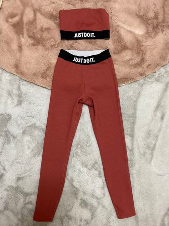 nike 上下セットアップ