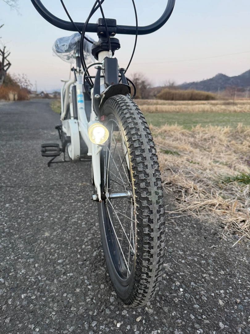 ホワイト 電動アシスト自転車 インチ