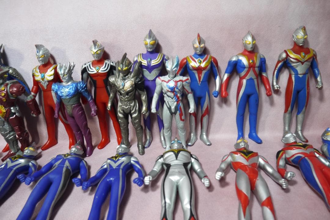 ウルトラヒーローシリーズ　800サイズ　500サイズ　ソフビ102体