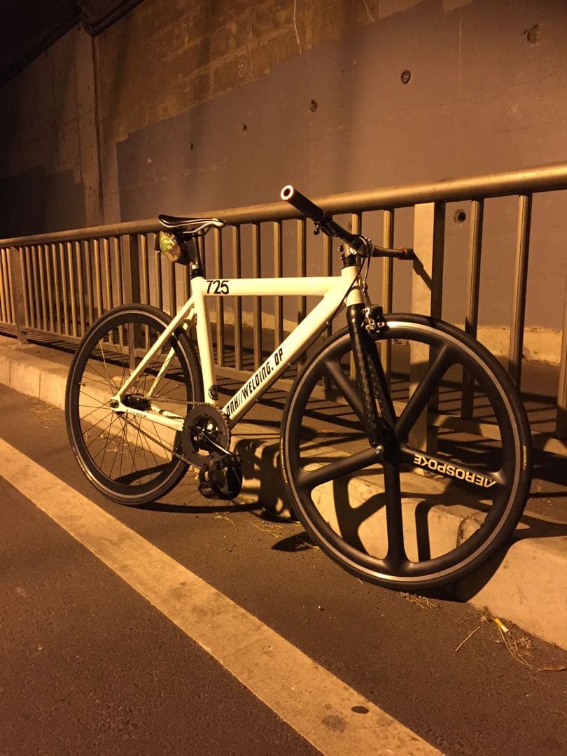 ピスト　AEROSPOKE クリンチャータイヤ 5本スポーク