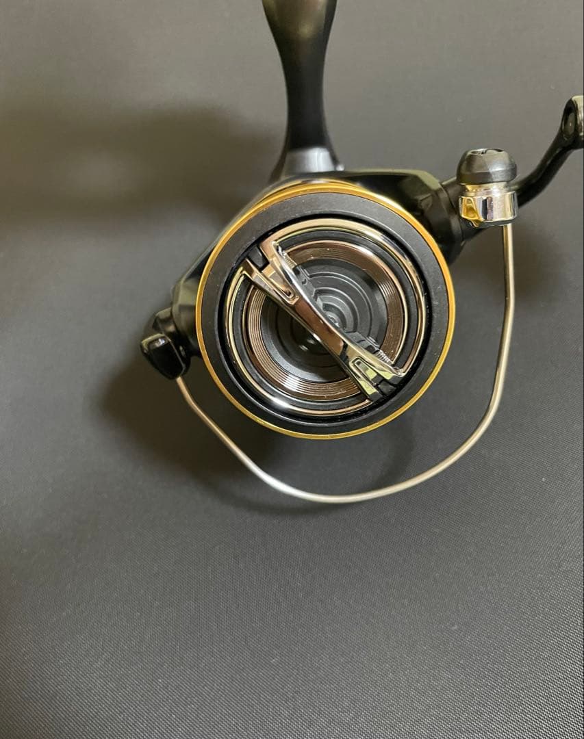 SHIMANO サハラ 4000XG 22モデル　スピニングリール