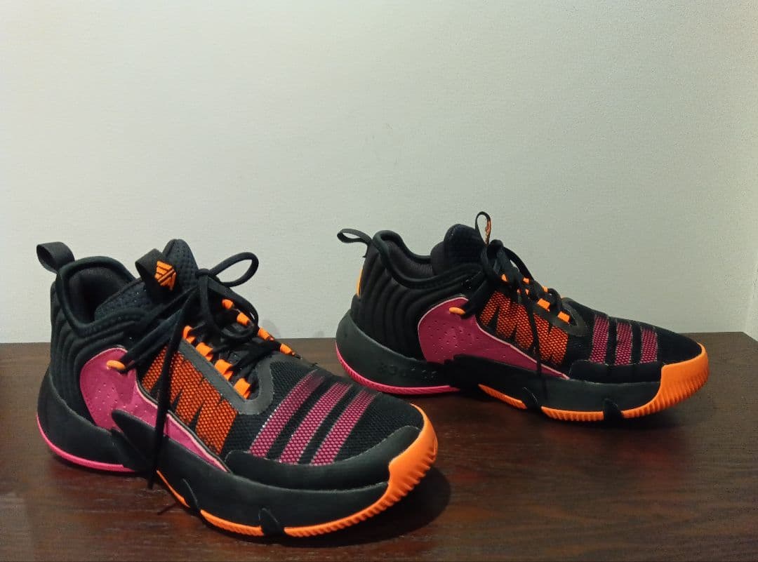 [美品] ADIDAS TRAE UNLIMITED 27cmシューズ